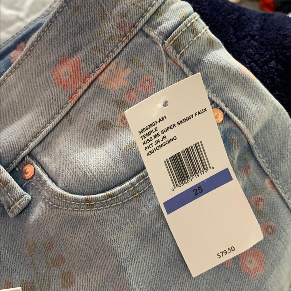Jeans - Picture 5 of 5